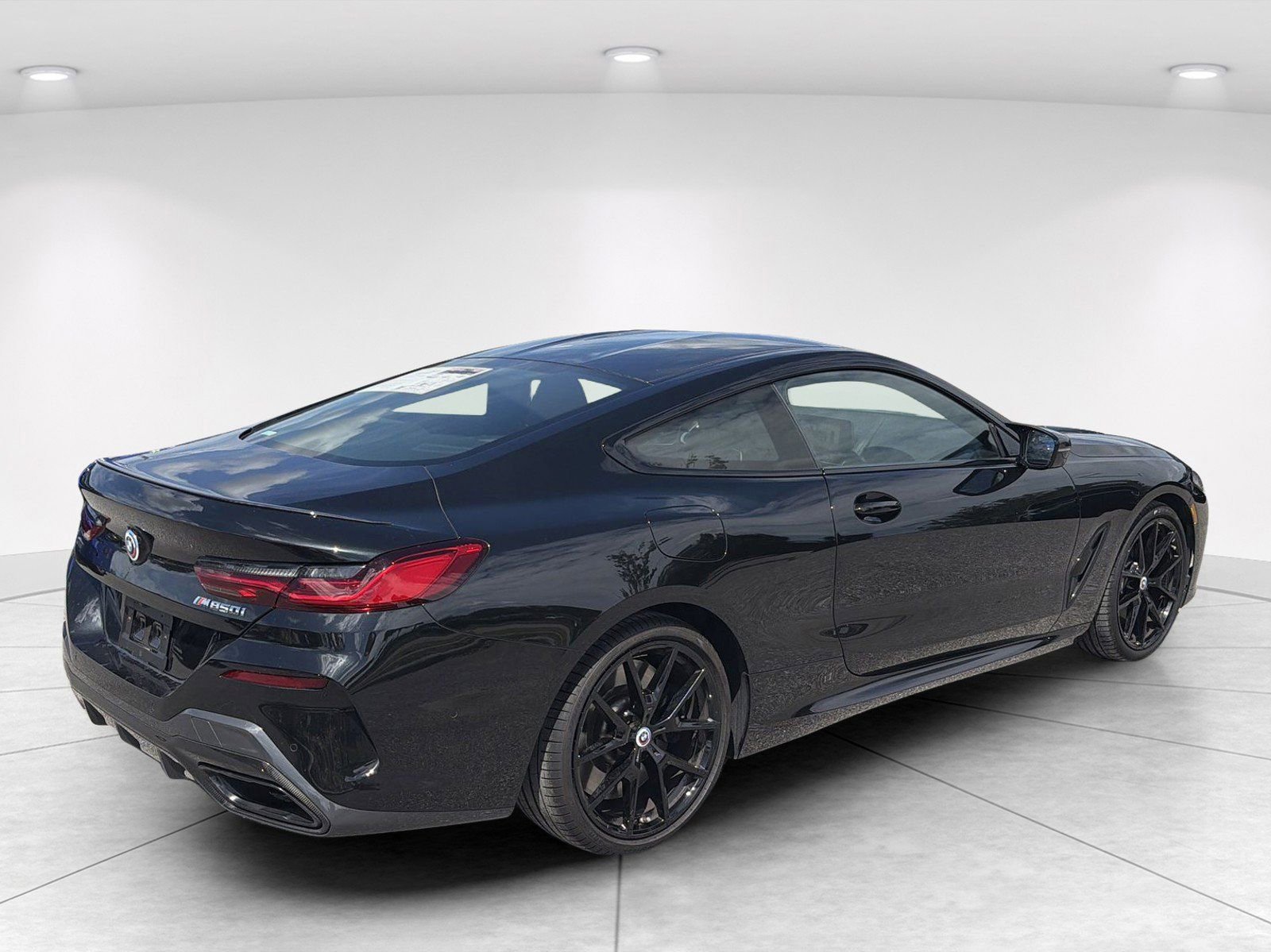 Certified 2023 BMW M850i xDrive Coupe w/ M Carbon Exterior Package AWD/4WD image 4