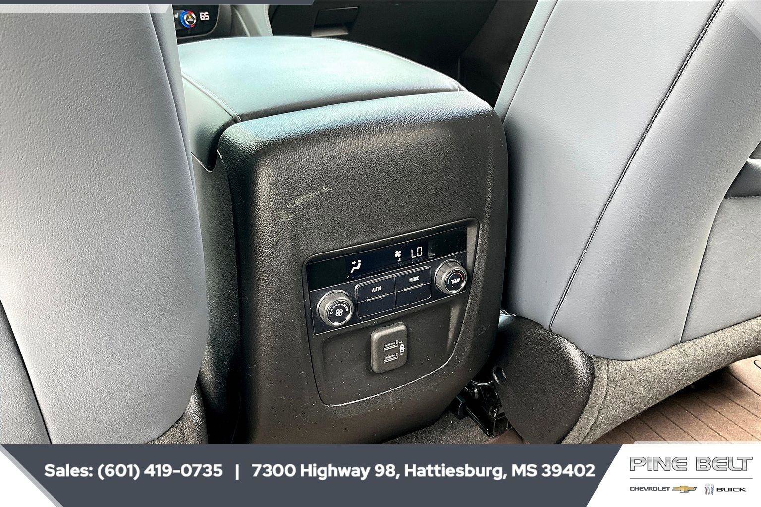 Used 2020 Buick Enclave Essence image 25