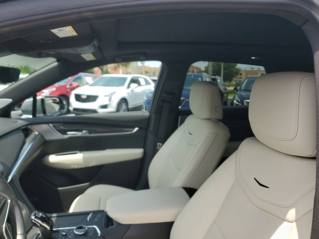 Certified 2023 Cadillac XT5 Sportv w/ Technology Package AWD/4WD image 21