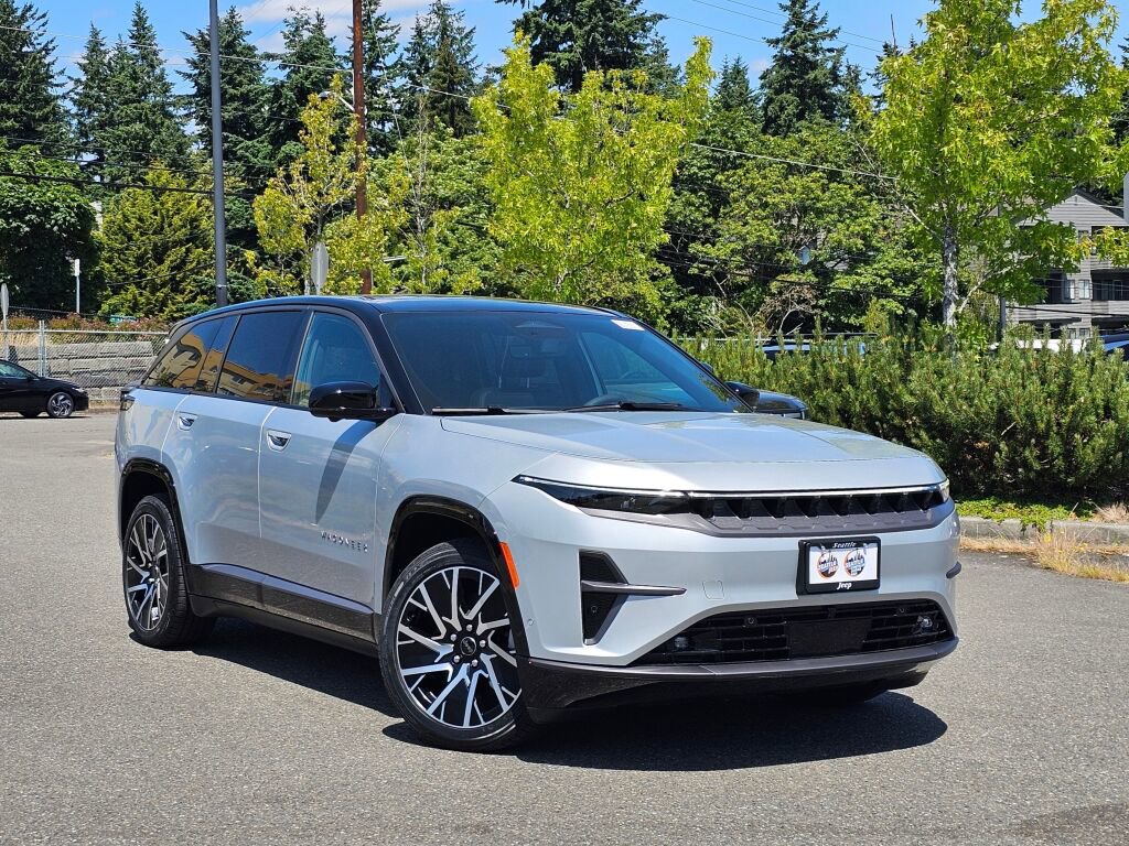 New 2025 Jeep Wagoneer S Limited image 1