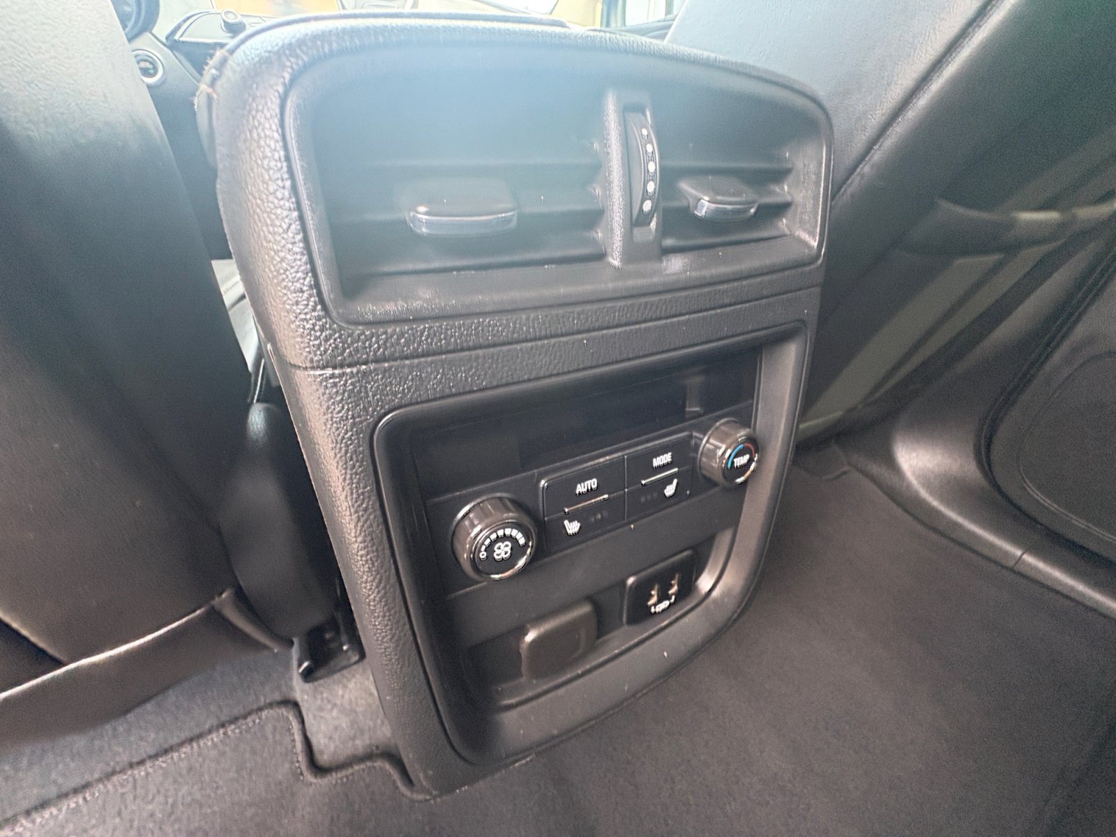 Used 2017 Buick Envision Essence FWD image 32