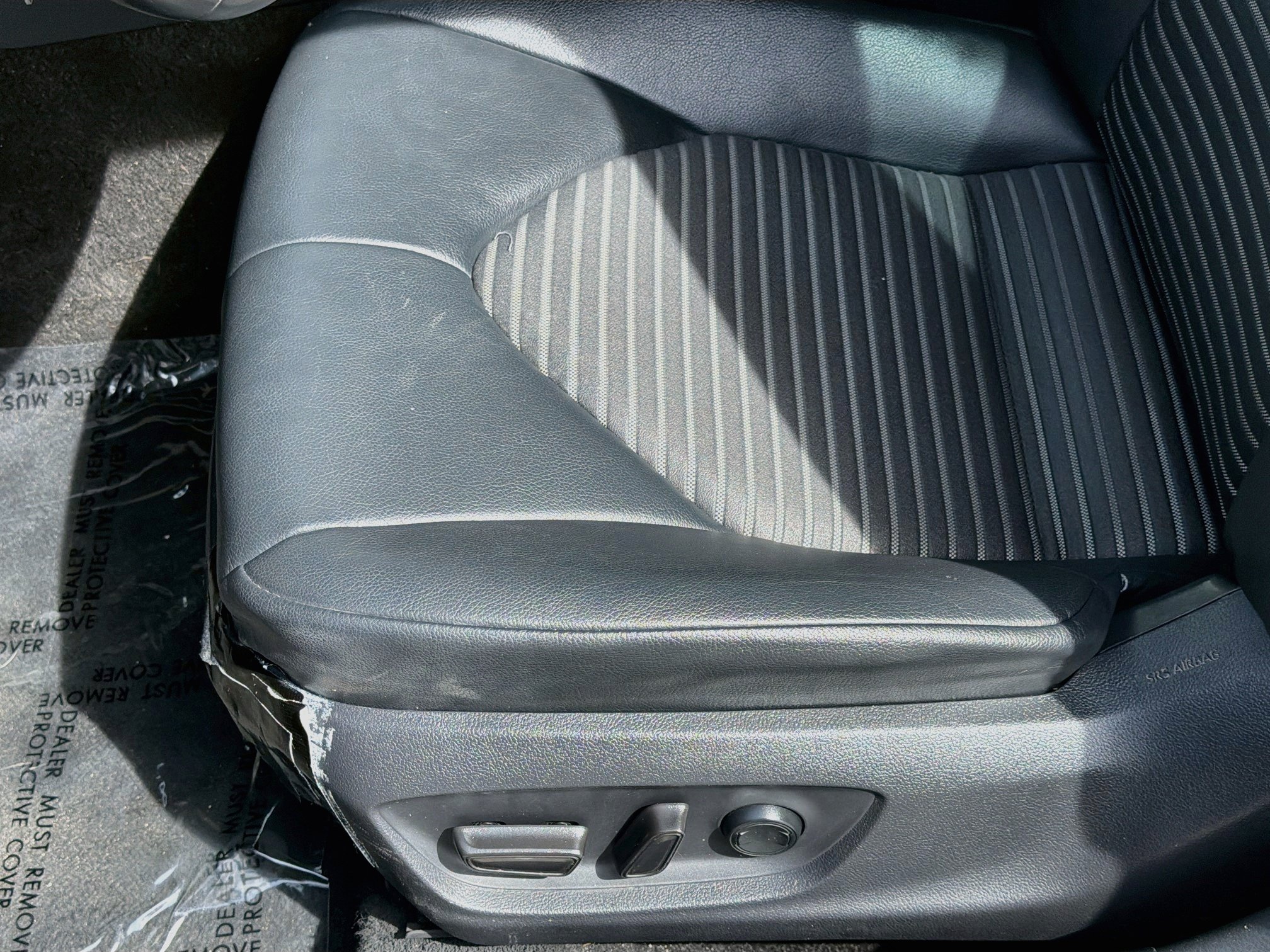 Used 2019 Toyota Camry SE FWD image 15