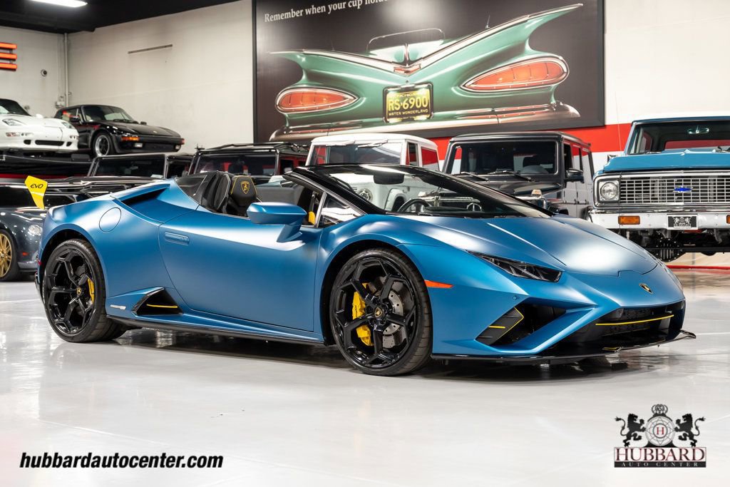 Used 2020 Lamborghini Huracan EVO image 1