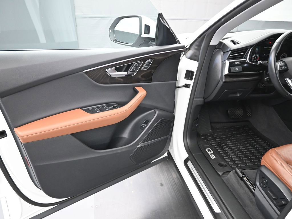 Used 2023 Audi Q8 Premium Plus image 10