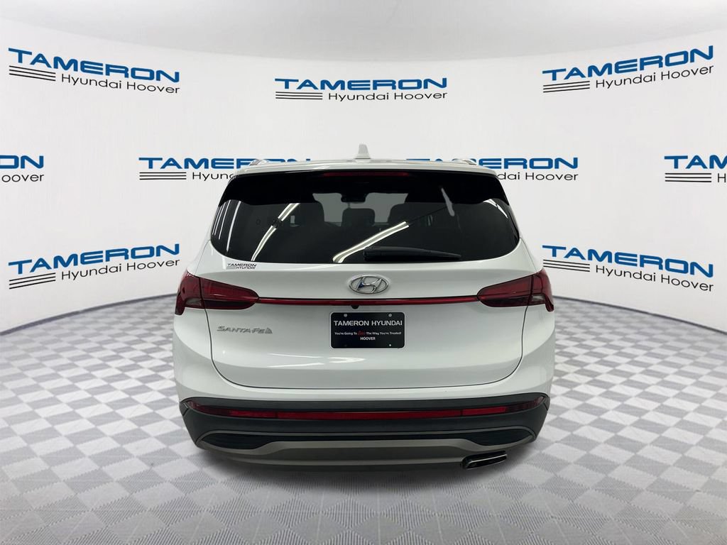 Used 2021 Hyundai Santa Fe SE FWD image 4
