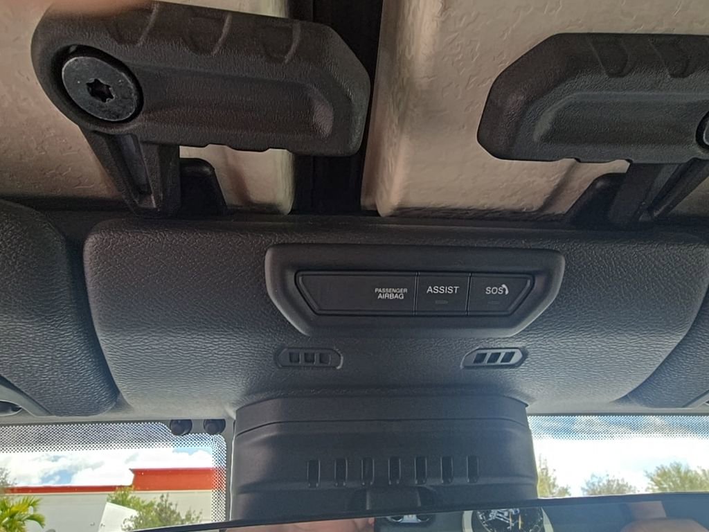 Used 2022 Jeep Wrangler Unlimited Sahara image 26