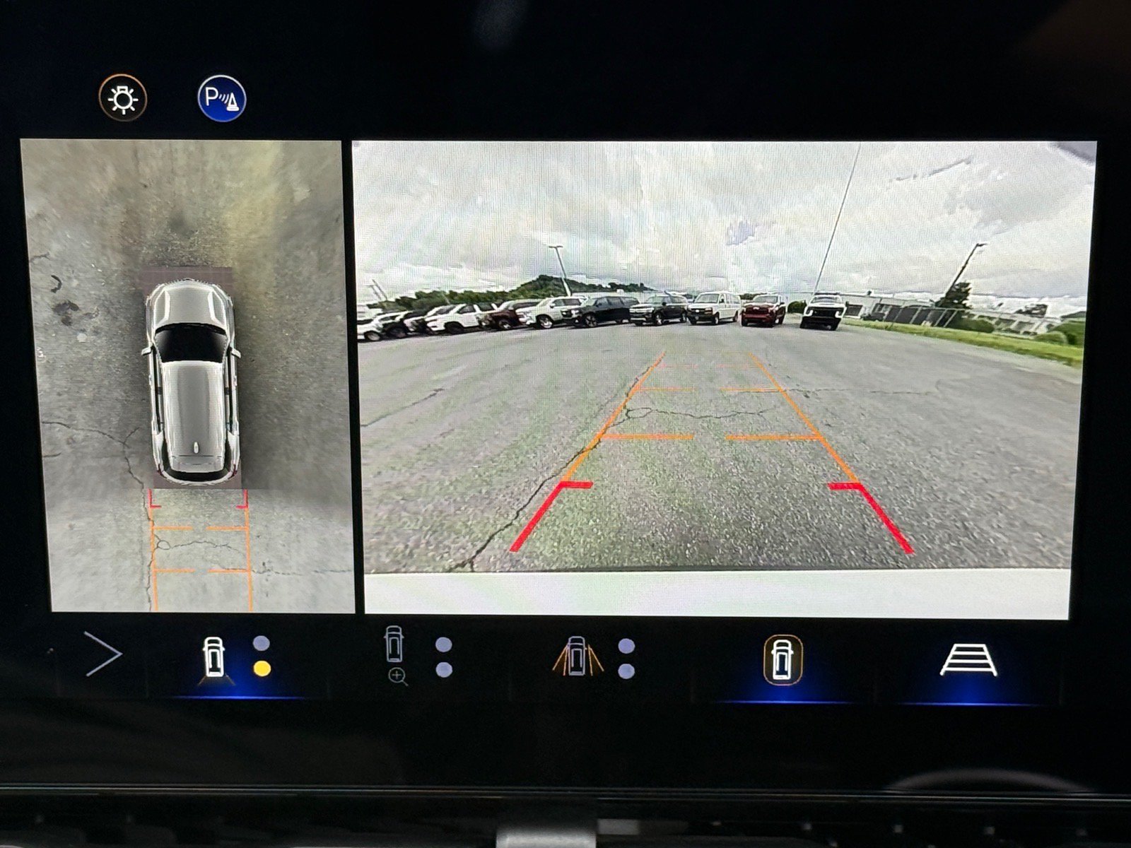 Used 2025 Chevrolet Equinox LT w/ Convenience Package II FWD image 20