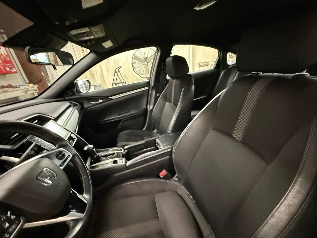 Used 2020 Honda Civic Sport image 11