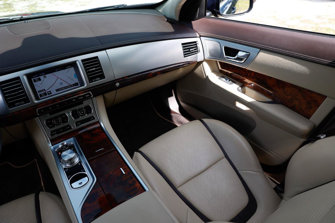 Used 2012 Jaguar XF Portfolio RWD image 22