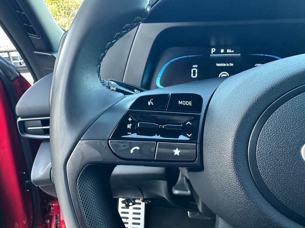 Used 2025 Hyundai Elantra Sport image 15