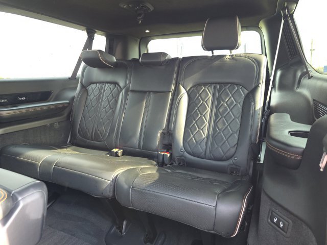 Used 2025 Jeep Grand Wagoneer L Series III w/ Quick Order Packagew 28T AWD/4WD image 34
