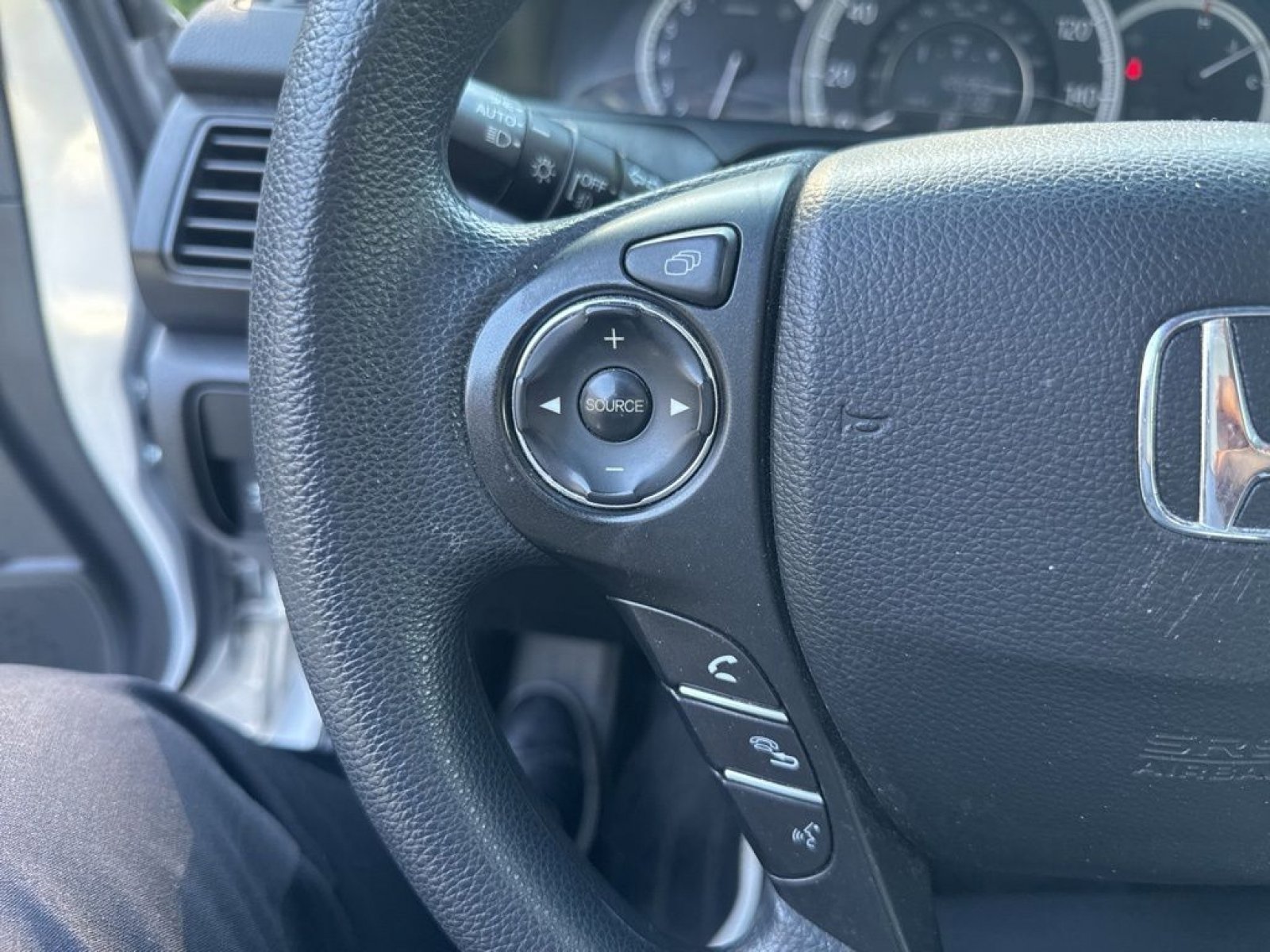 Used 2013 Honda Accord EX image 16