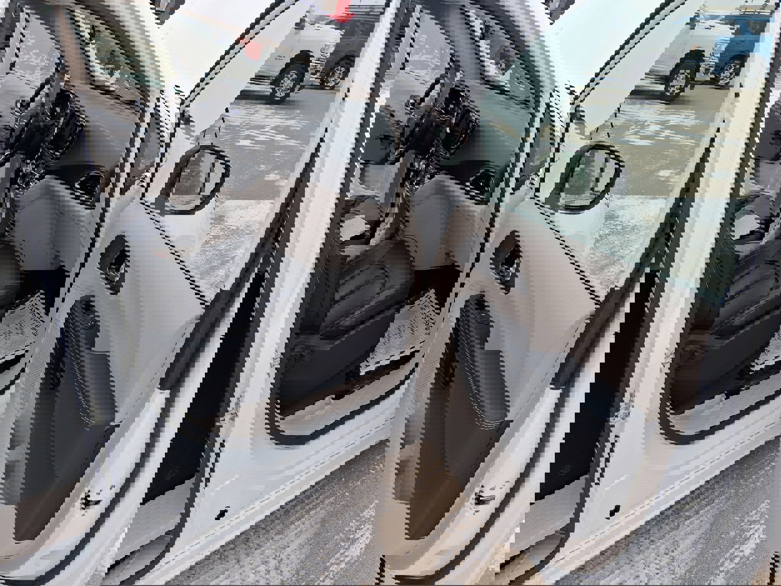 Used 2023 Chrysler Pacifica Touring-L FWD image 19