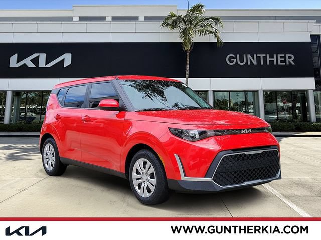Certified 2023 Kia Soul LX FWD image 1