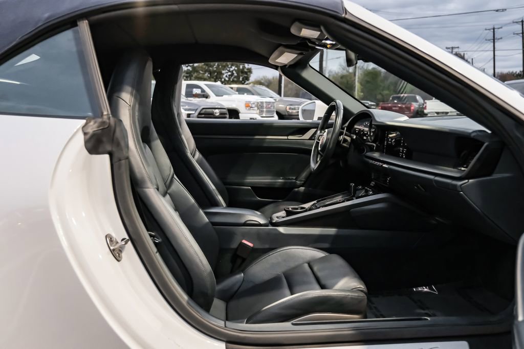 Used 2020 Porsche 911 Carrera 4S AWD/4WD image 33