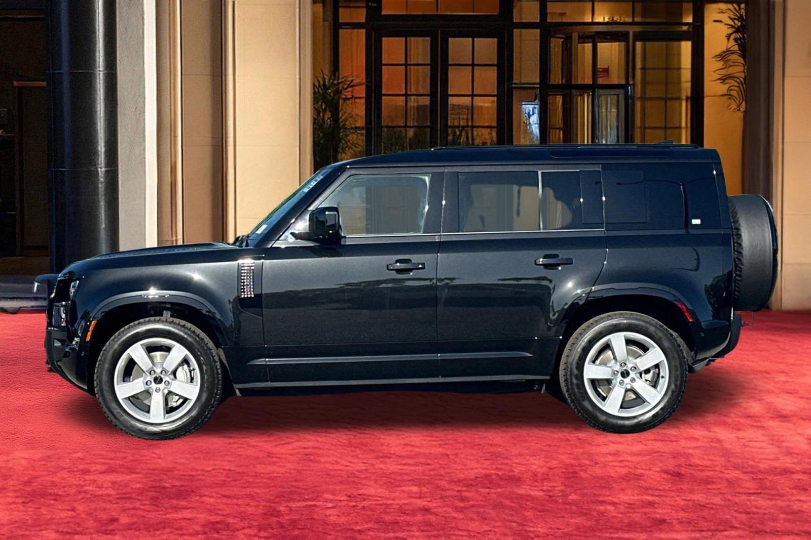 New 2026 Land Rover Defender 110 X-Dynamic SE AWD/4WD image 2