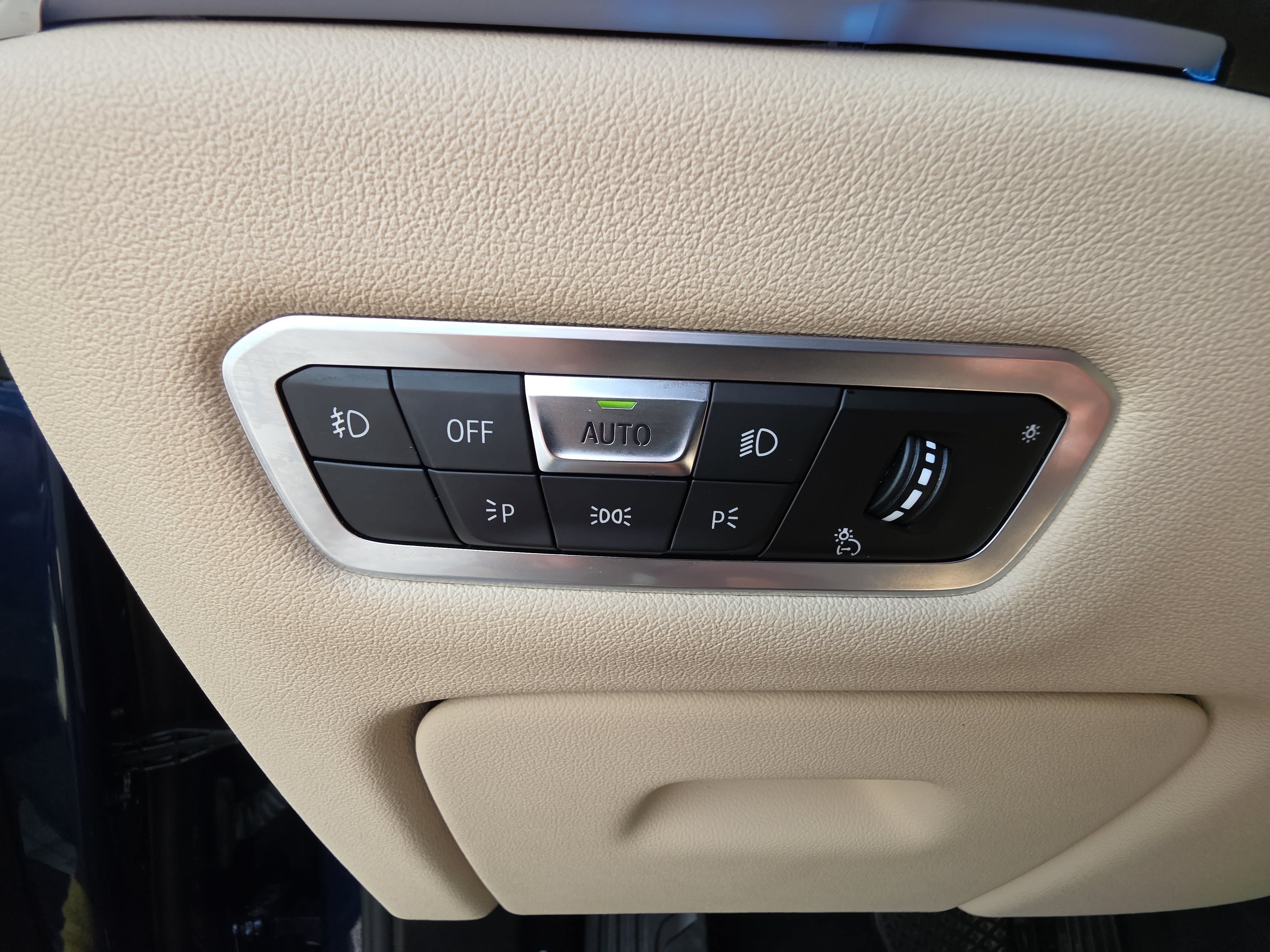 Used 2021 BMW X5 xDrive45e w/ Premium Package AWD/4WD image 26