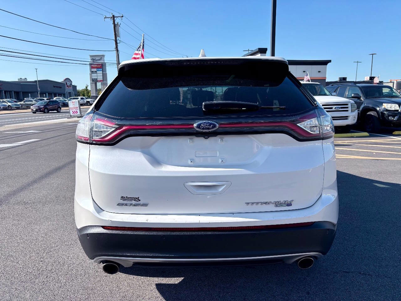 Used 2017 Ford Edge Titanium w/ Equipment Group 301A AWD/4WD image 4