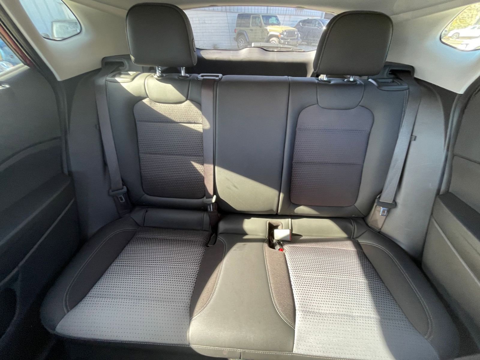 Used 2025 Chevrolet Trax LT image 37