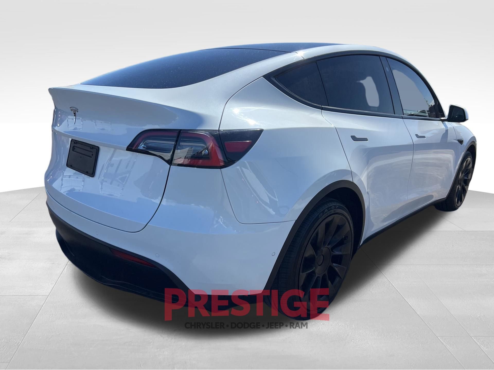 Used 2021 Tesla Model Y Long Range AWD/4WD image 5