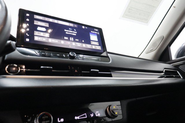 Used 2025 Mitsubishi Outlander SE FWD image 15