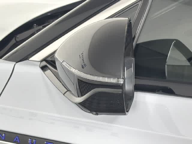 New 2026 Lincoln Nautilus Premier AWD/4WD image 30