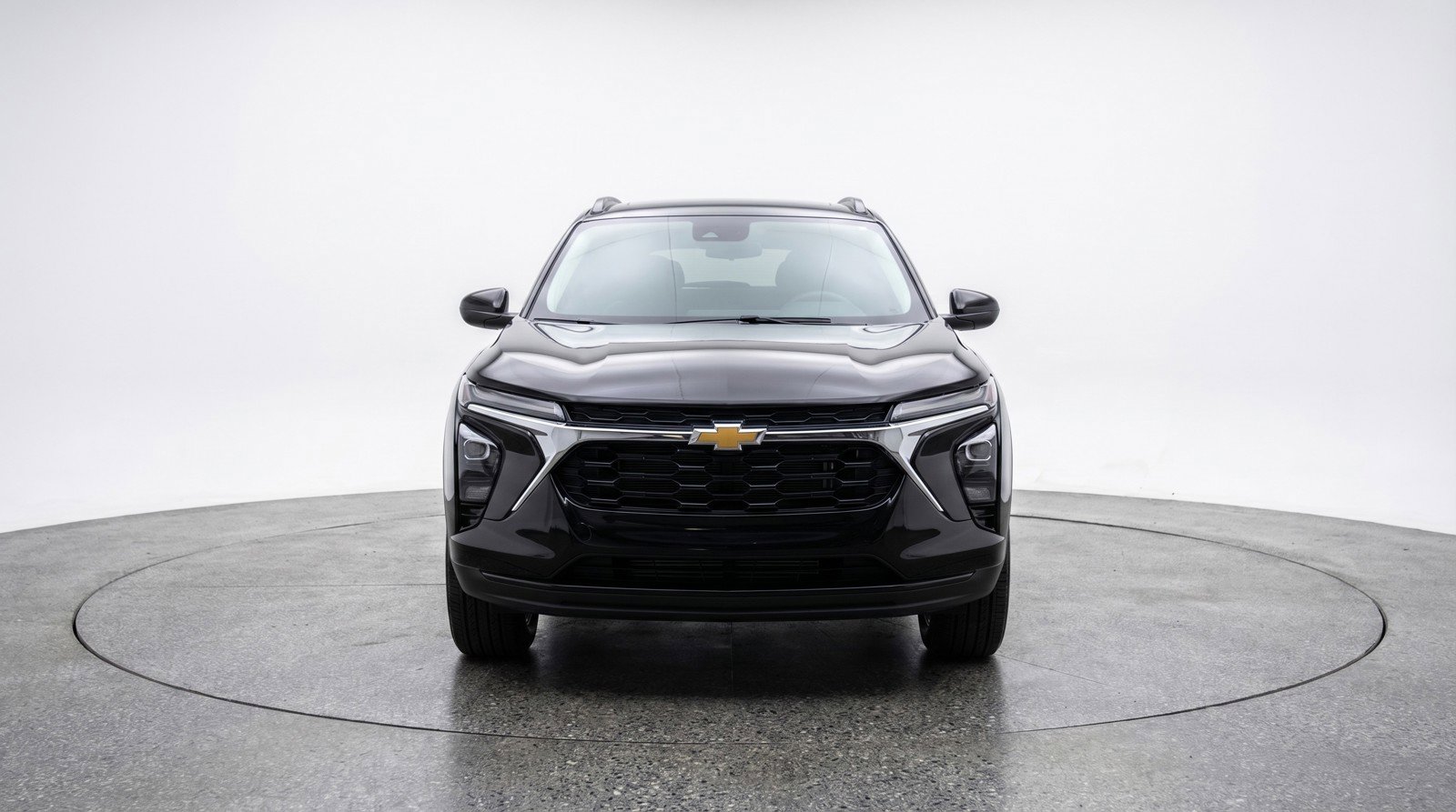 Used 2025 Chevrolet Trax LT image 2