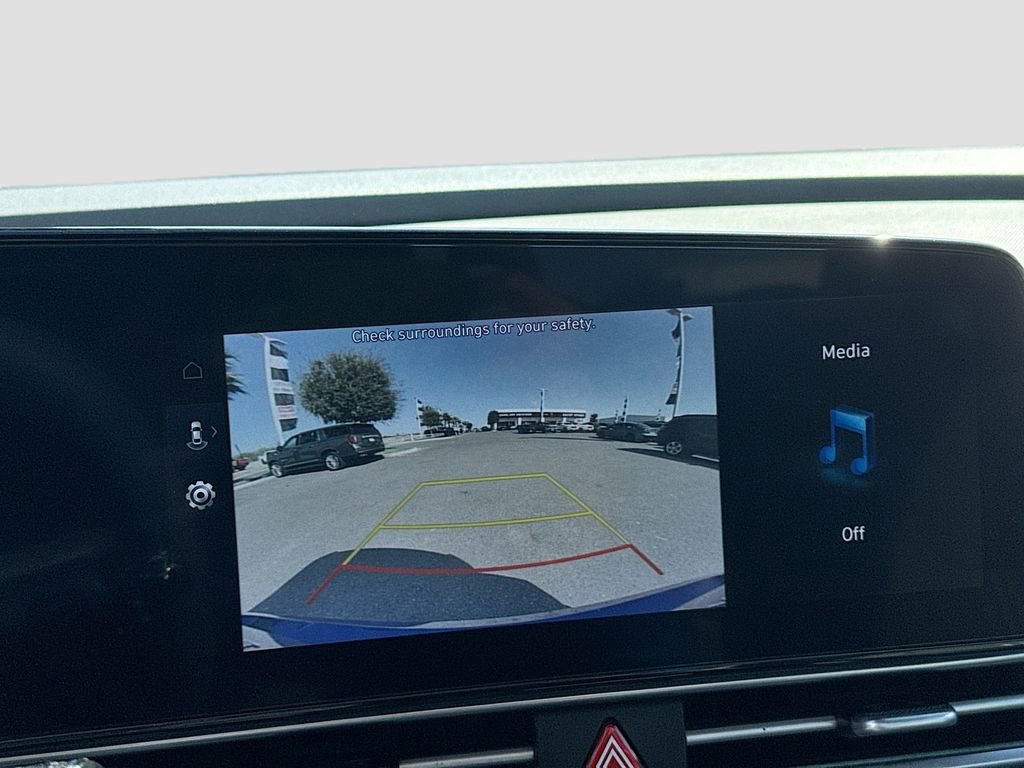 Used 2024 Hyundai Elantra SEL image 17