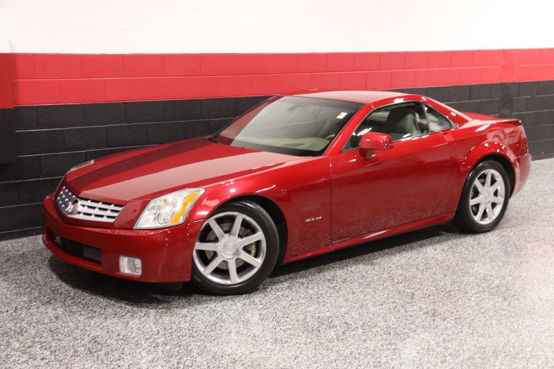 Used 2005 Cadillac XLR RWD image 18