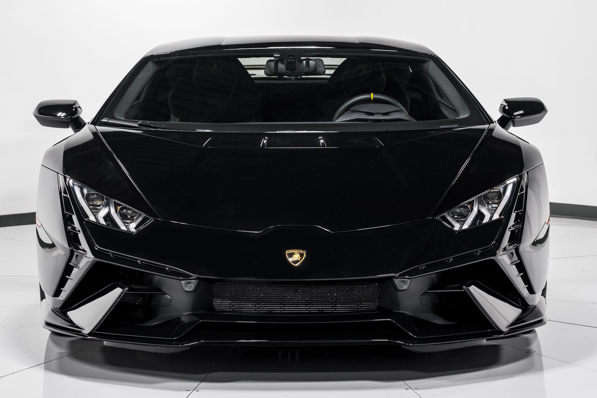Used 2023 Lamborghini Huracan Tecnica image 8