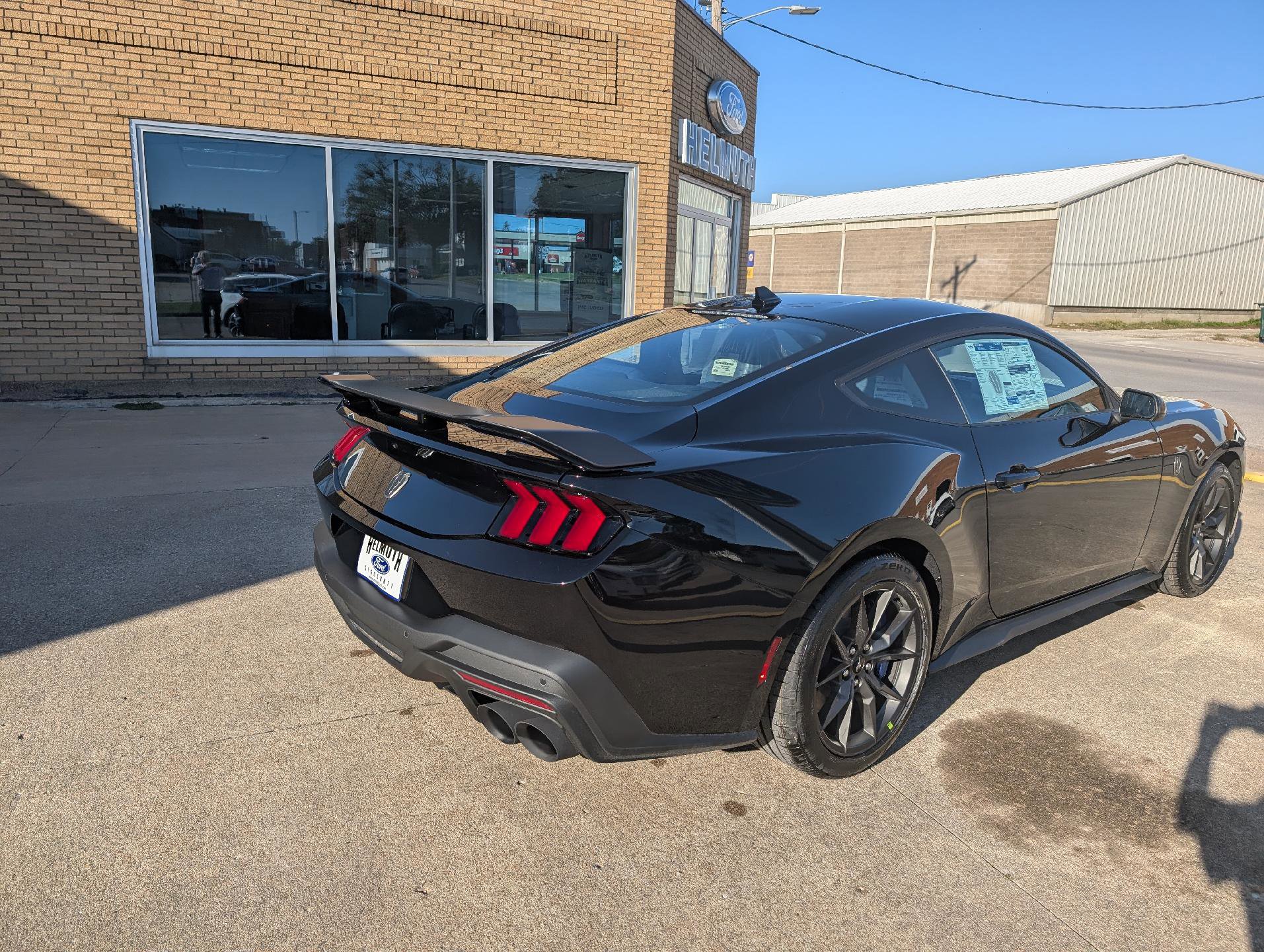 New 2025 Ford Mustang Dark Horse image 7