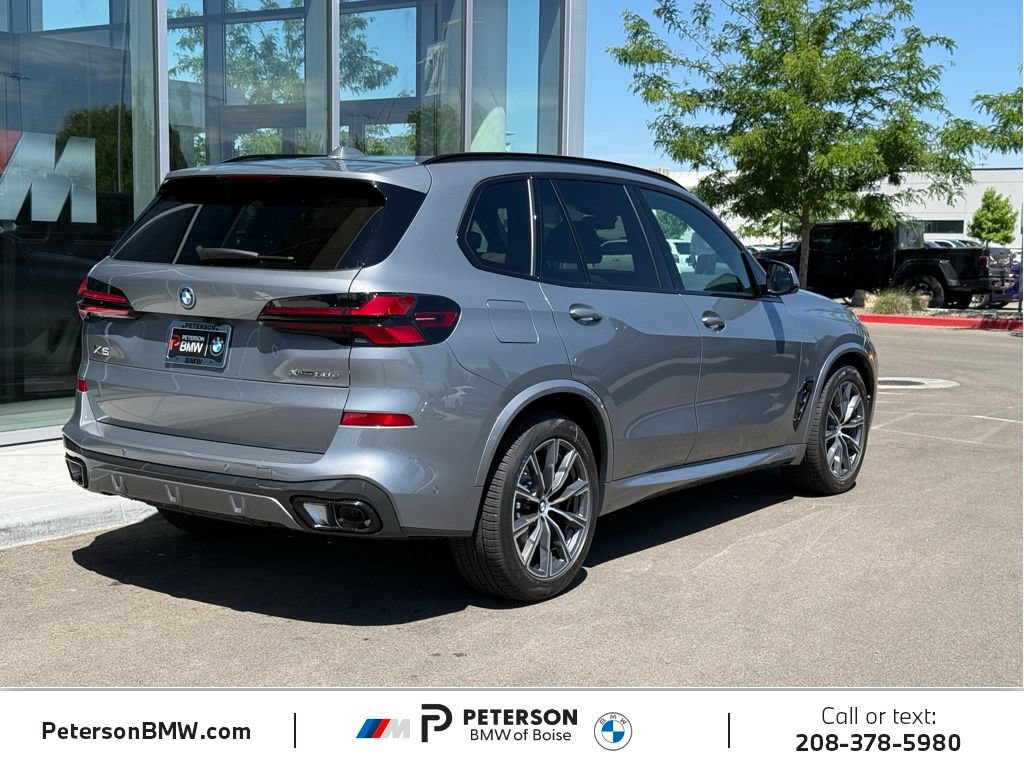 New 2026 BMW X5 xDrive50e w/ M Sport Package AWD/4WD image 5