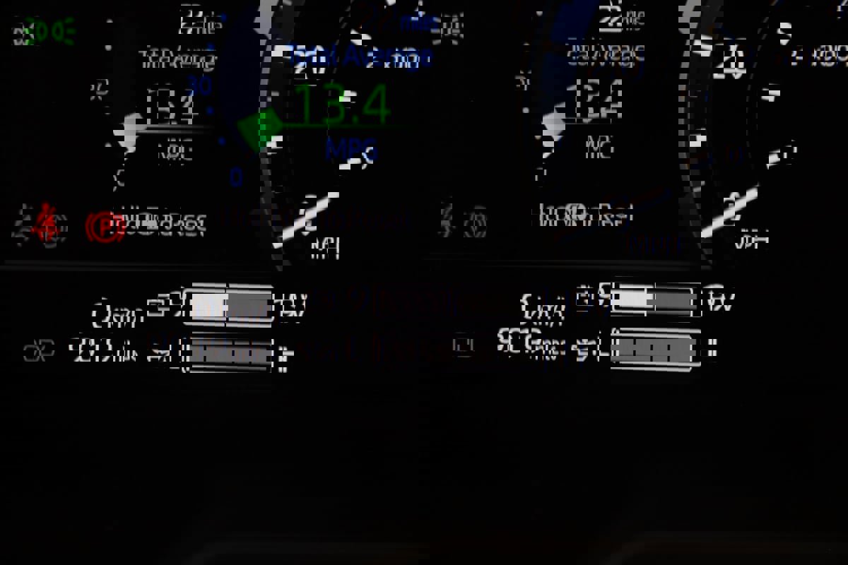 Used 2024 Toyota Sequoia Limited image 50