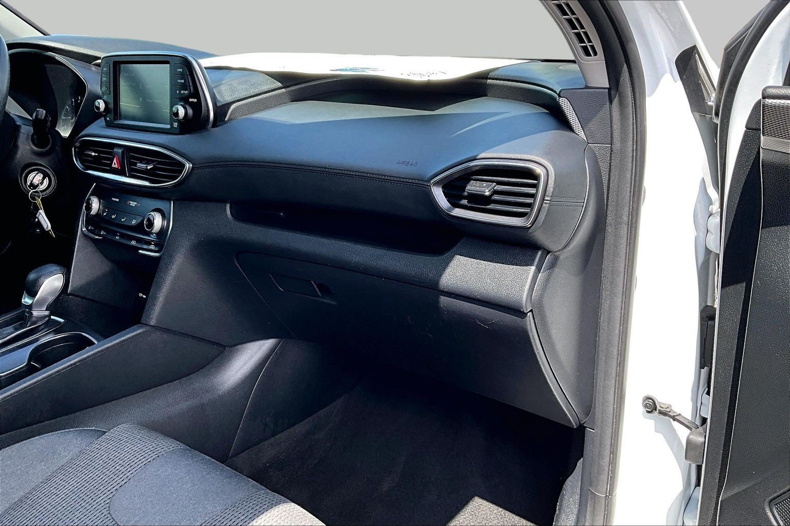 Used 2019 Hyundai Santa Fe SE FWD image 15