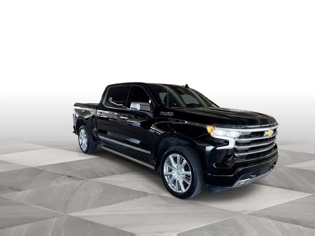 Used 2024 Chevrolet Silverado 1500 High Country w/ Technology Package RWD image 2