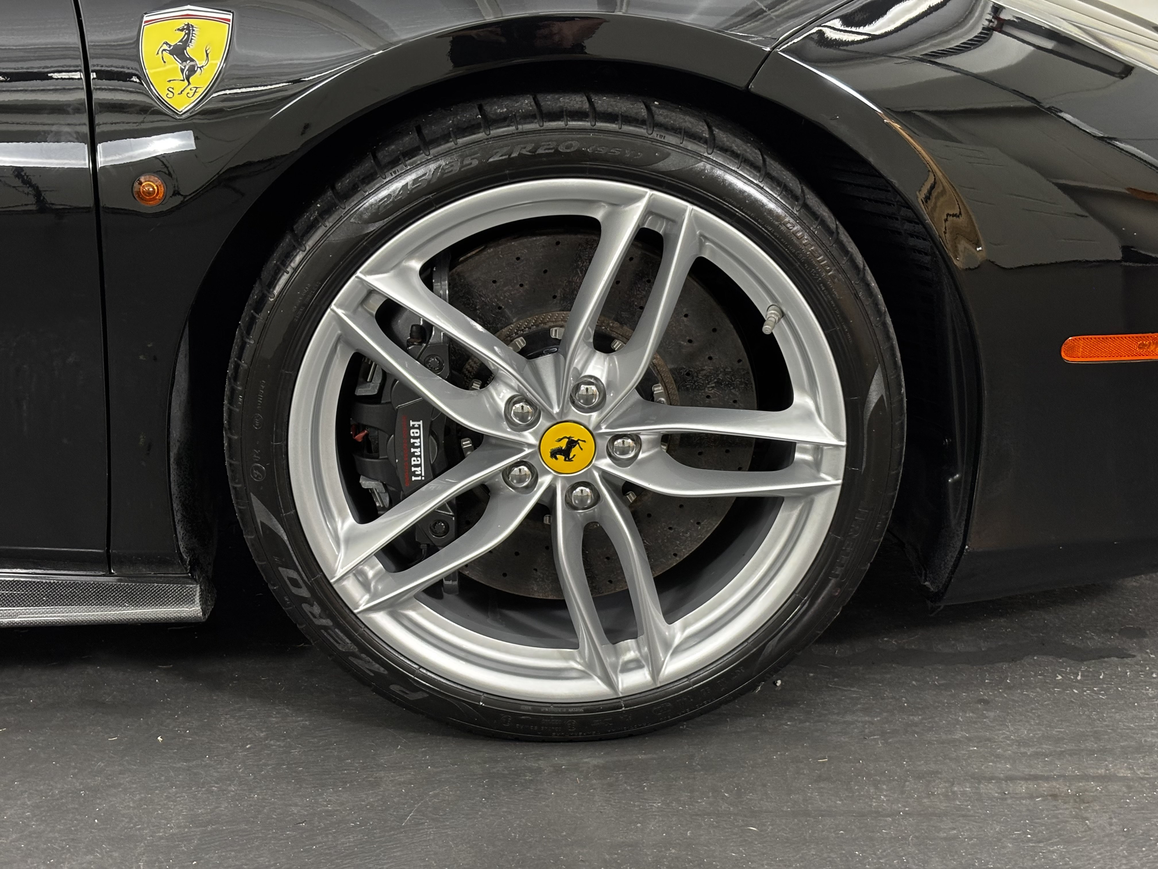 Used 2016 Ferrari 488 GTB RWD image 11