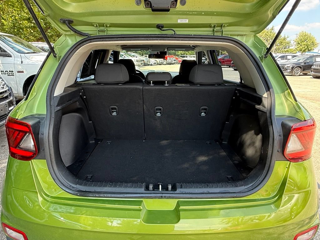 Used 2020 Hyundai Venue SE FWD image 32