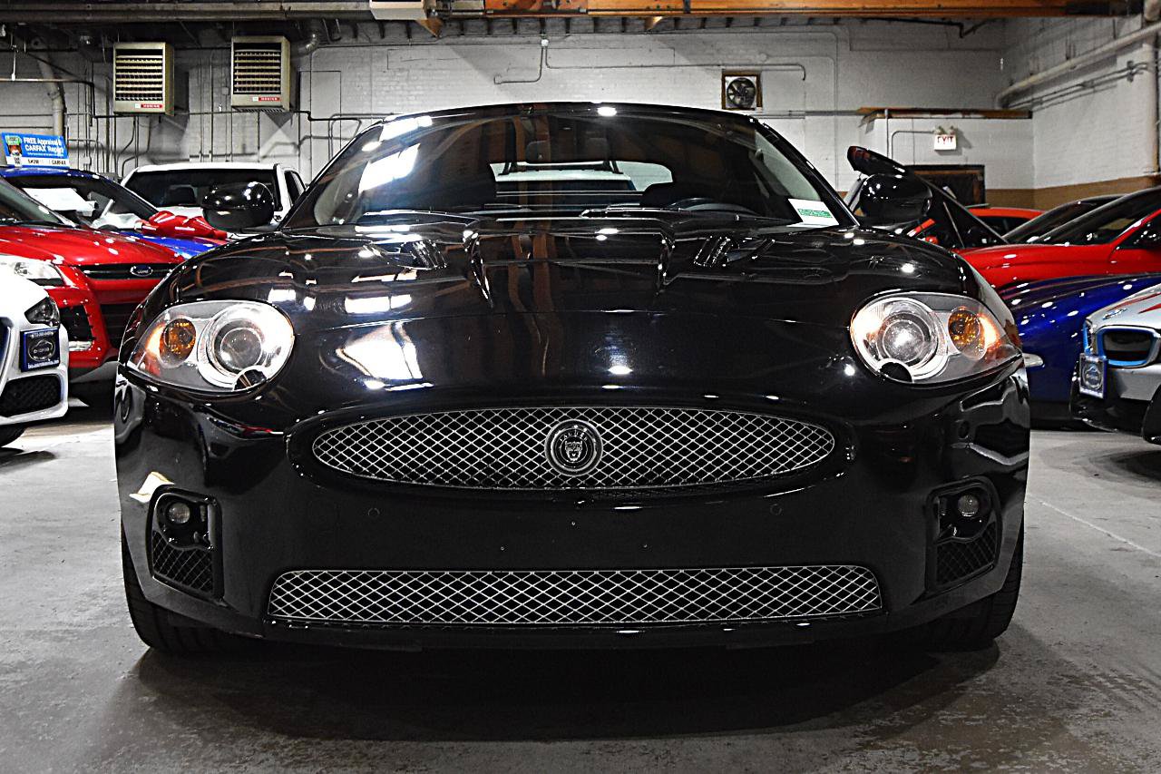 Used 2009 Jaguar XKR R RWD image 3