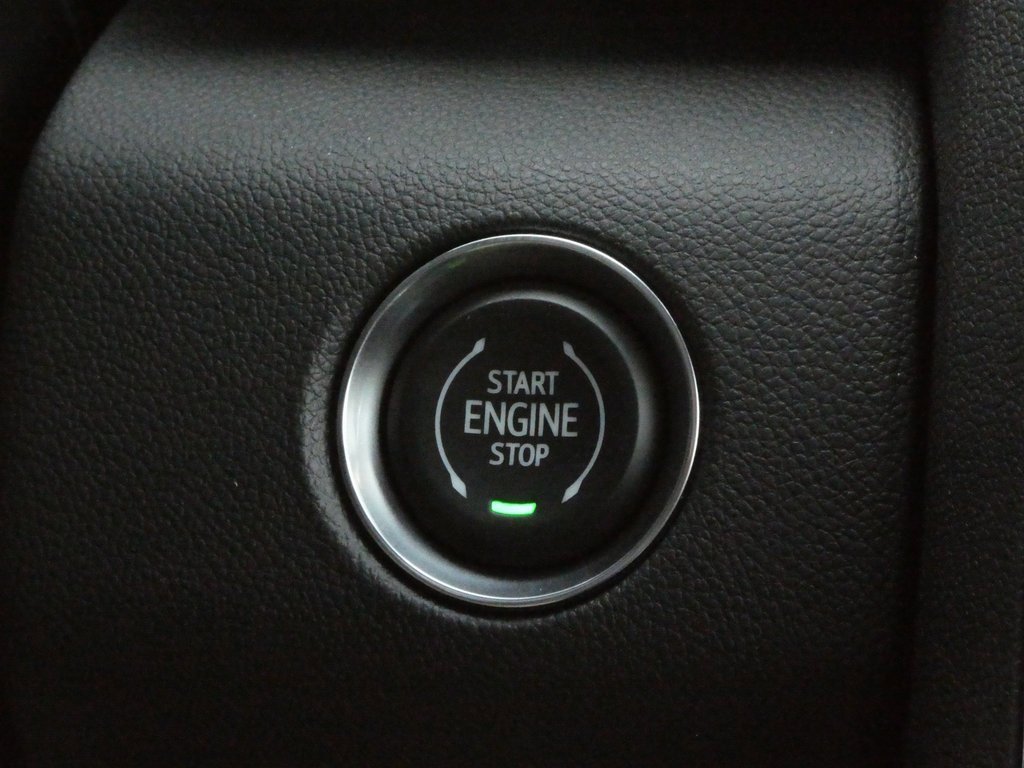 New 2025 GMC Acadia AT4 w/ Luxury Package image 11