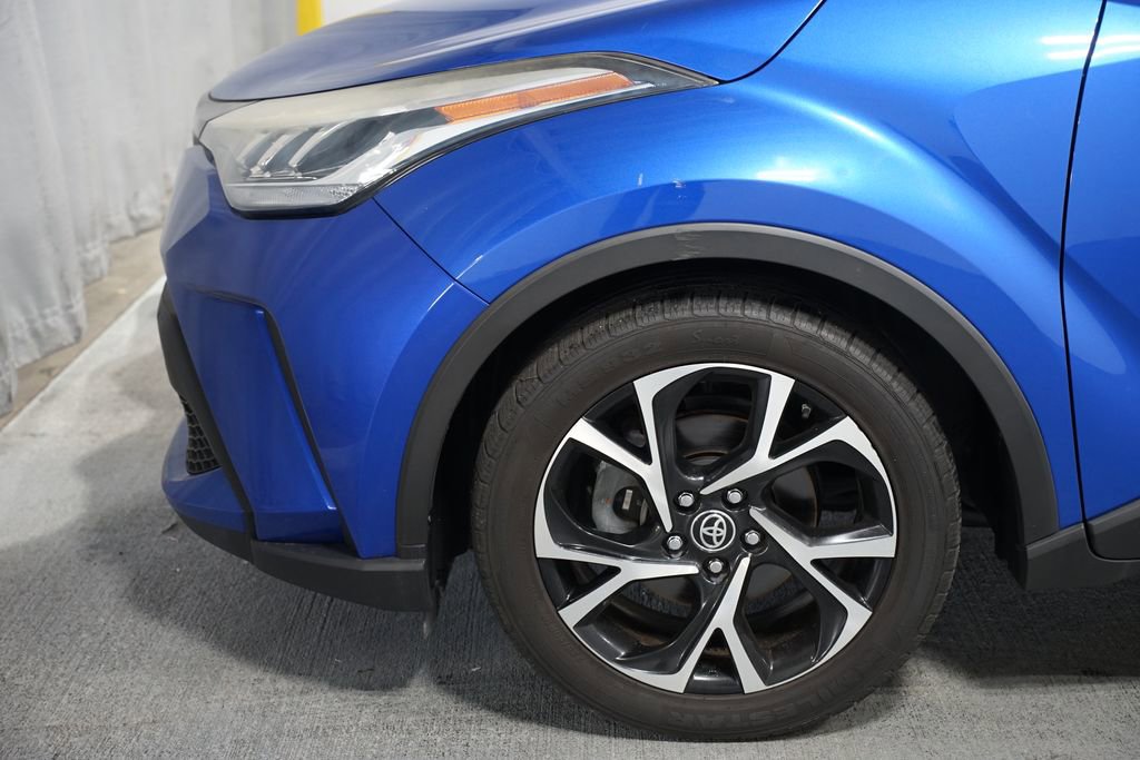Used 2021 Toyota C-HR XLE FWD image 5