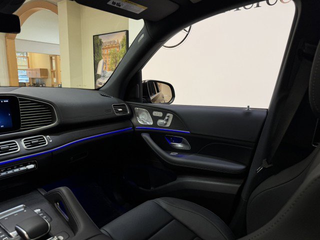 Certified 2025 Mercedes-Benz GLS 450 4MATIC image 10