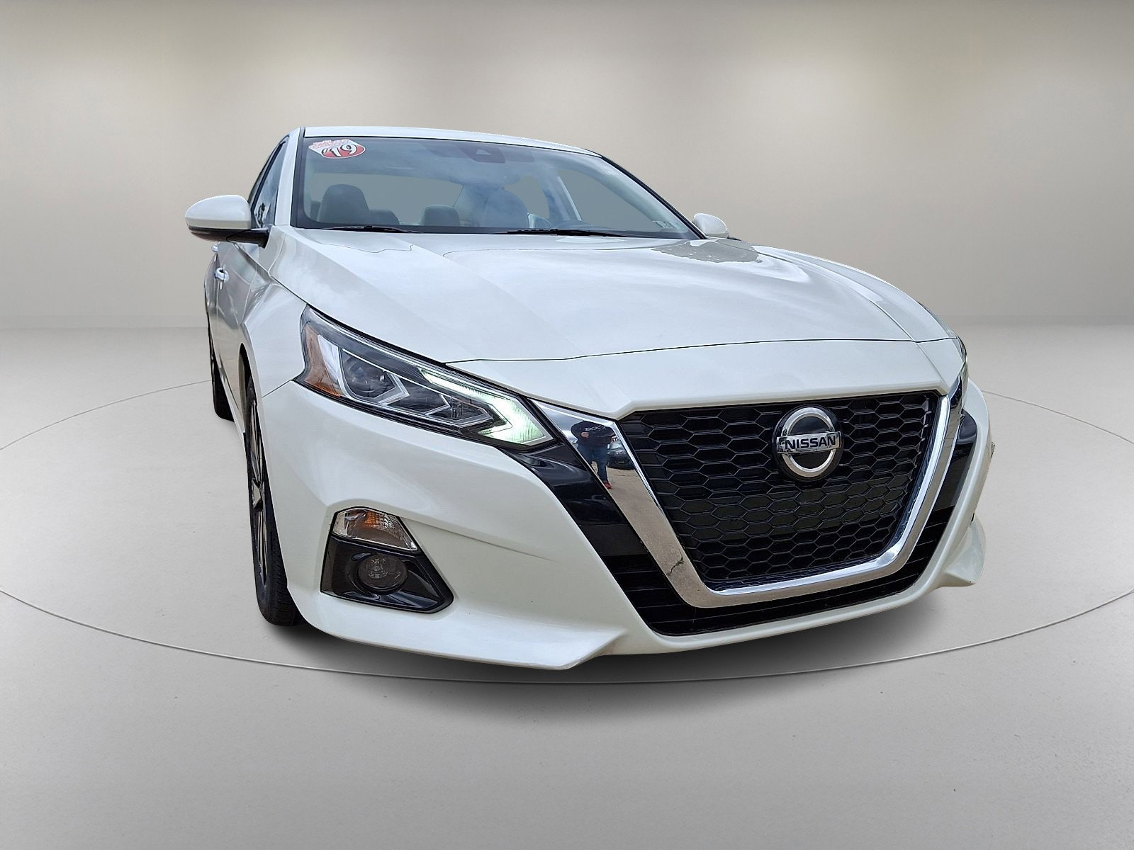 Used 2019 Nissan Altima 2.5 SV FWD image 2