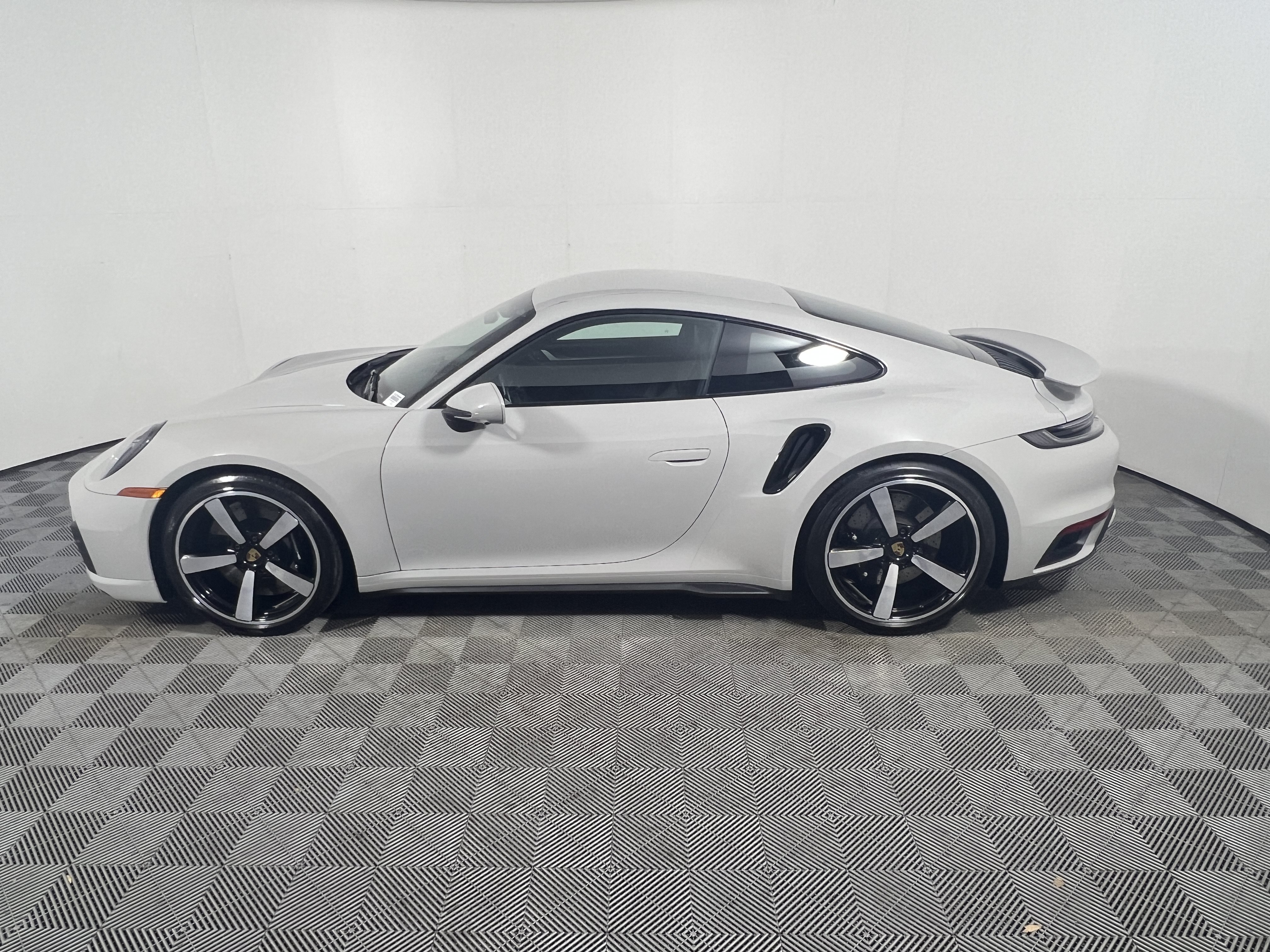 Certified 2023 Porsche 911 GT3 AWD/4WD image 2