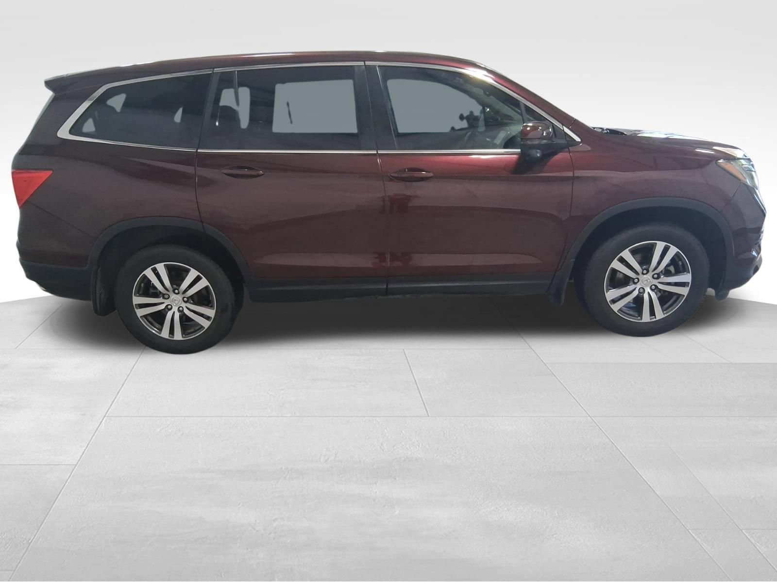 Used 2017 Honda Pilot EX-L image 4