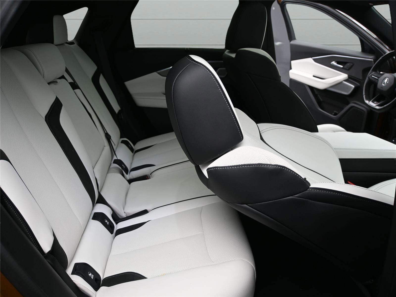 Certified 2024 Acura ZDX Type S image 29