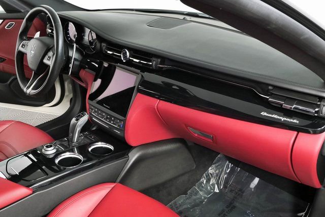 Used 2022 Maserati Quattroporte Modena RWD image 24