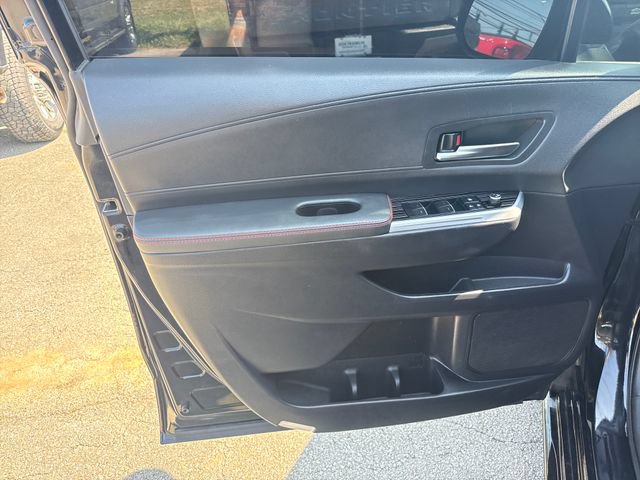 Used 2025 Toyota Sienna XSE w/ XSE Plus Package AWD/4WD image 12