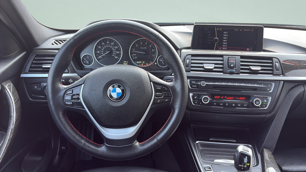 Used 2013 BMW 335i xDrive Sedan AWD/4WD image 12