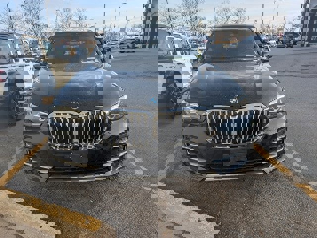 Used 2022 BMW X5 xDrive45e image 3