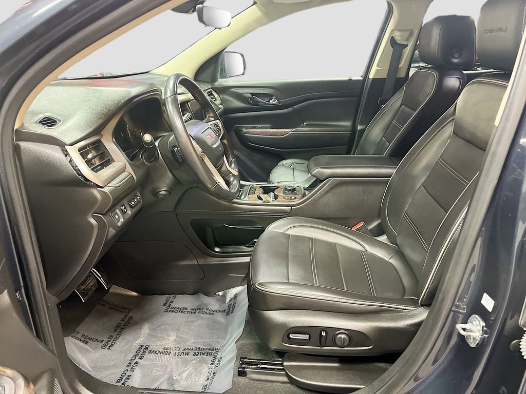 Used 2021 GMC Acadia Denali w/ Denali Technology Package AWD/4WD image 22